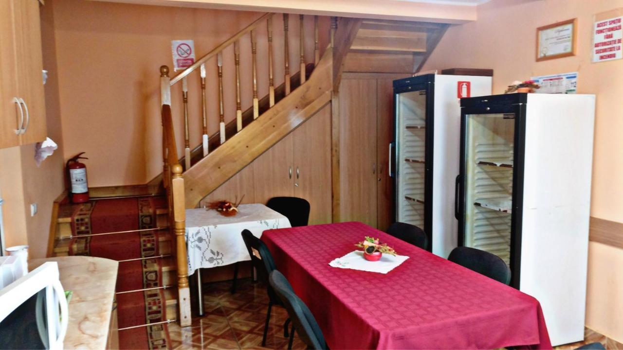 Bed and Breakfast Picnic Panzio Lunca de Sus Exterior foto